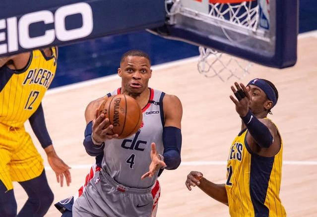 以明显优势 以明显优势