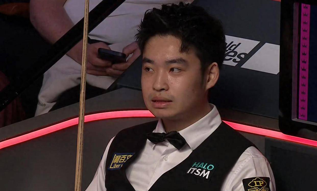 许多队员在 许多队员在