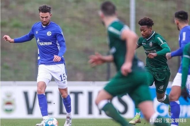 距进一步扩 距进一步扩